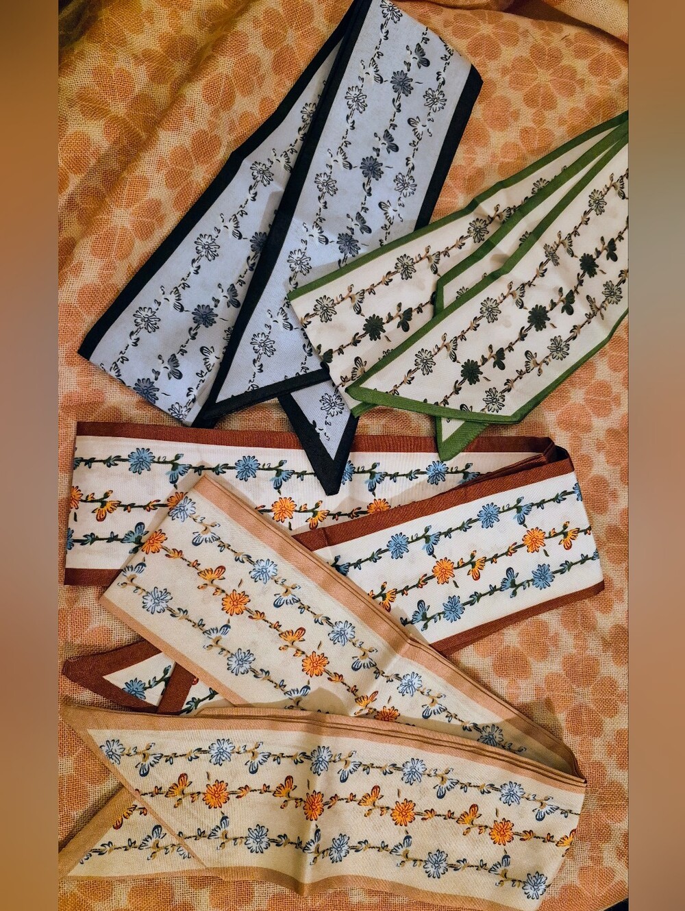 BAG SCARVES (AKA TWILLIES!) 🎀 Specialty Flowered Silky Design 💐 Choose Color!